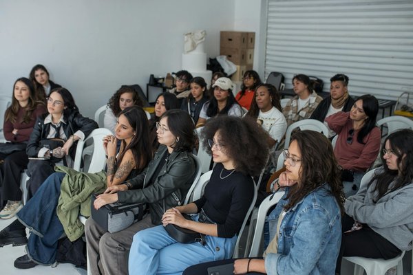 Panneaux multi-usages pour les aménagements extérieurs : une résistance à toute épreuve